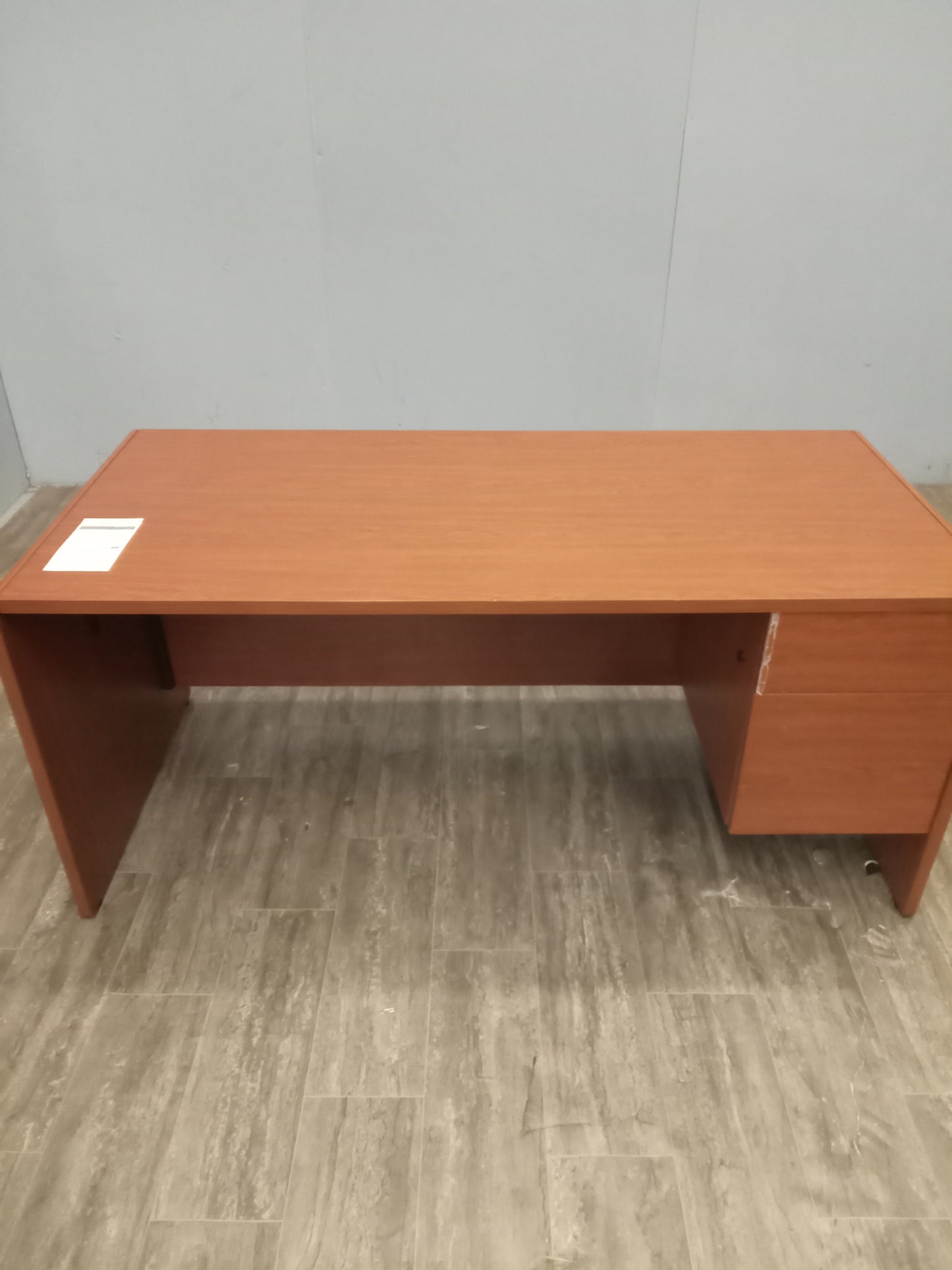 Desk - Single Pedestal