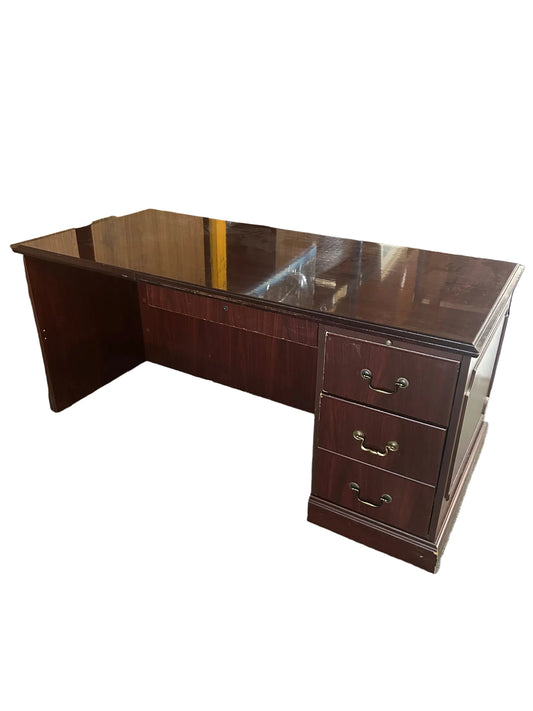 Desk- Single Pedestal